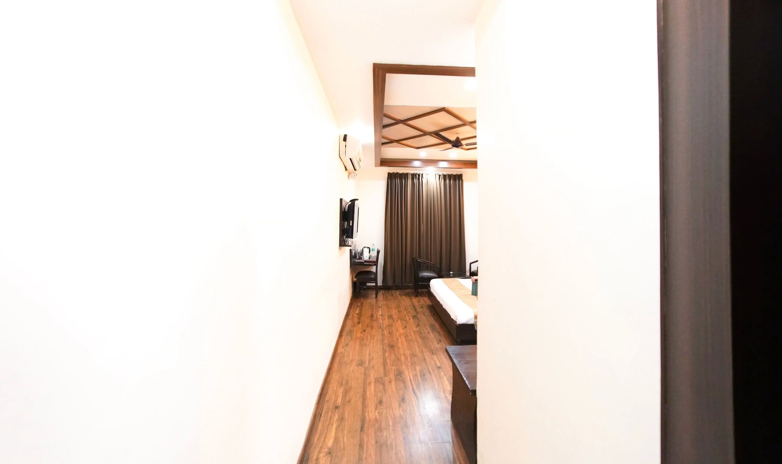 Executive Room Hotel Flora Haridwar - spacious premium room