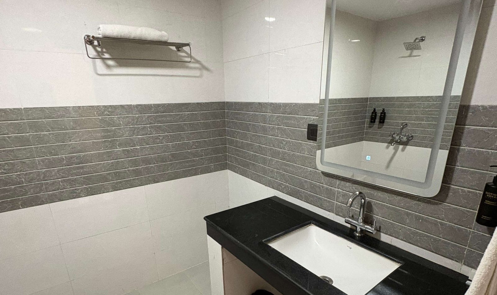 Suite Room washroom - premium vanity sink and mirror counter